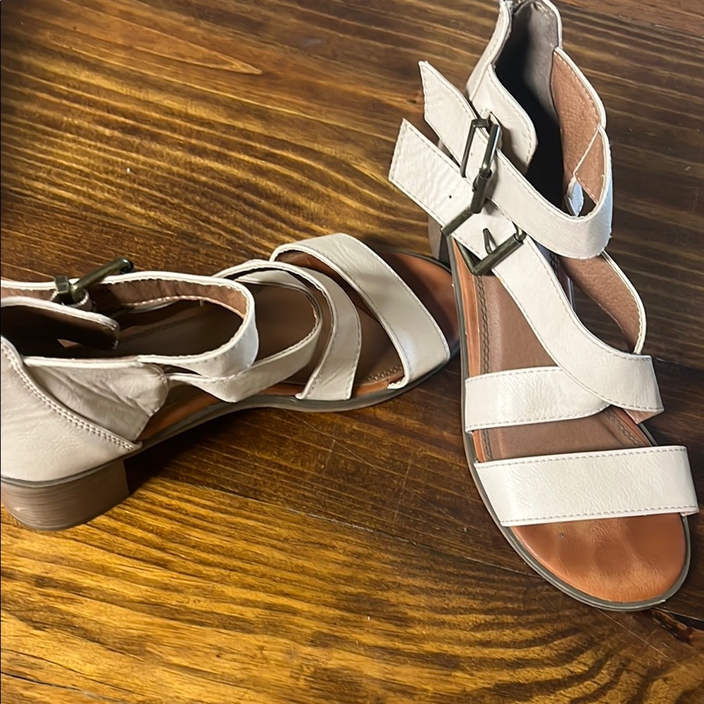 Elegant Cream Sandals